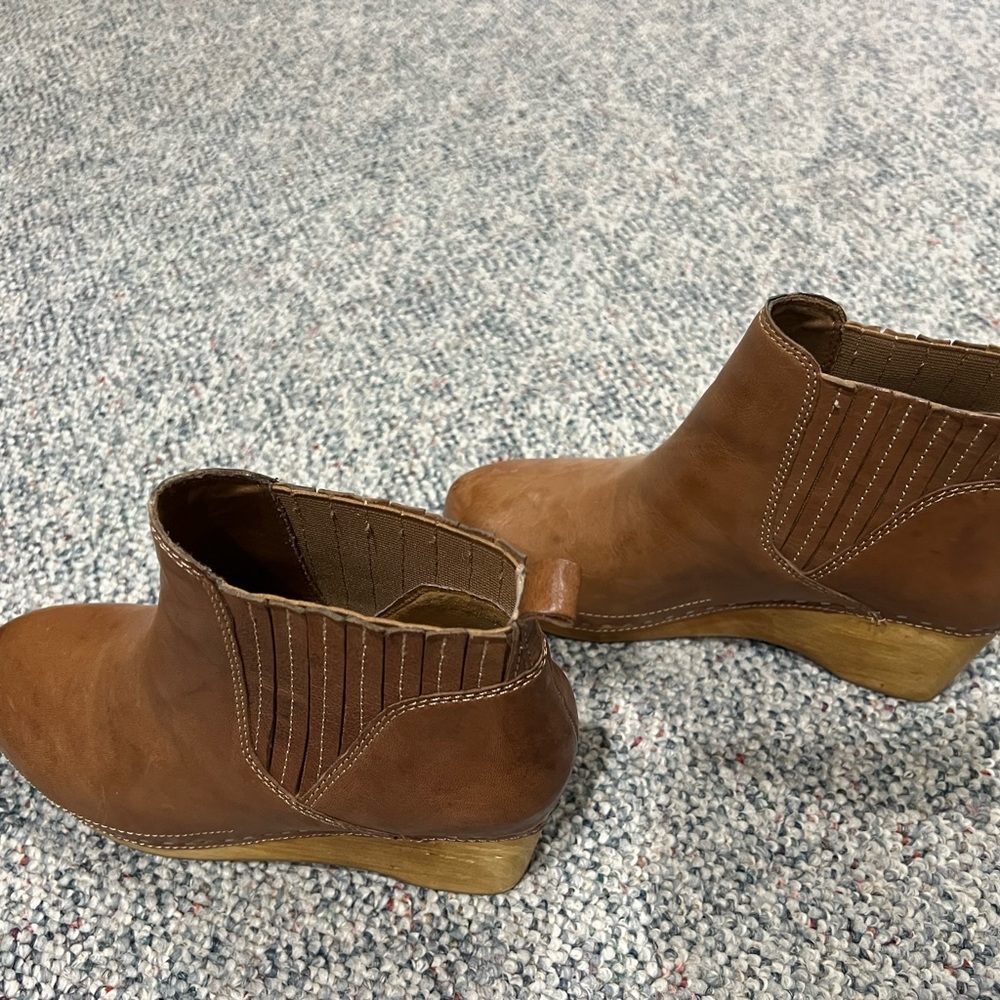 Kelsi Dagger Clogg Boots